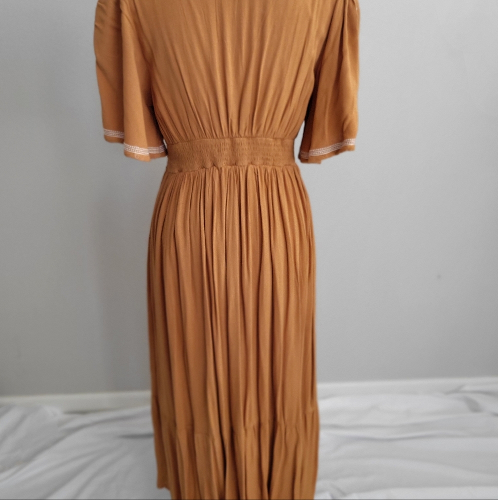 Embroidered Flutter Sleeve Dress - Picture 4 of 4